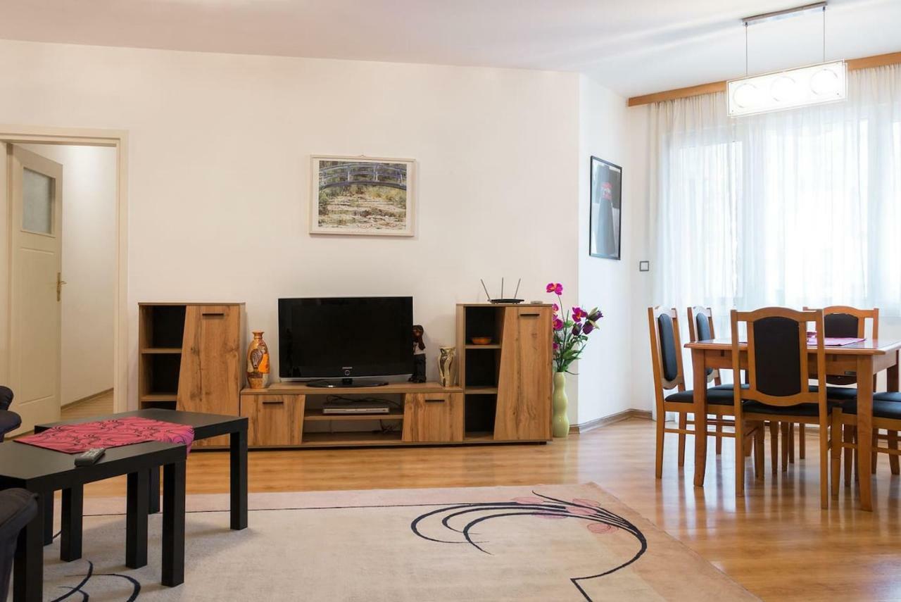 Glorious - 2-Bedroom Apartment Near Youth Hill By Flat Mаnager Plovdiv Exterior foto
