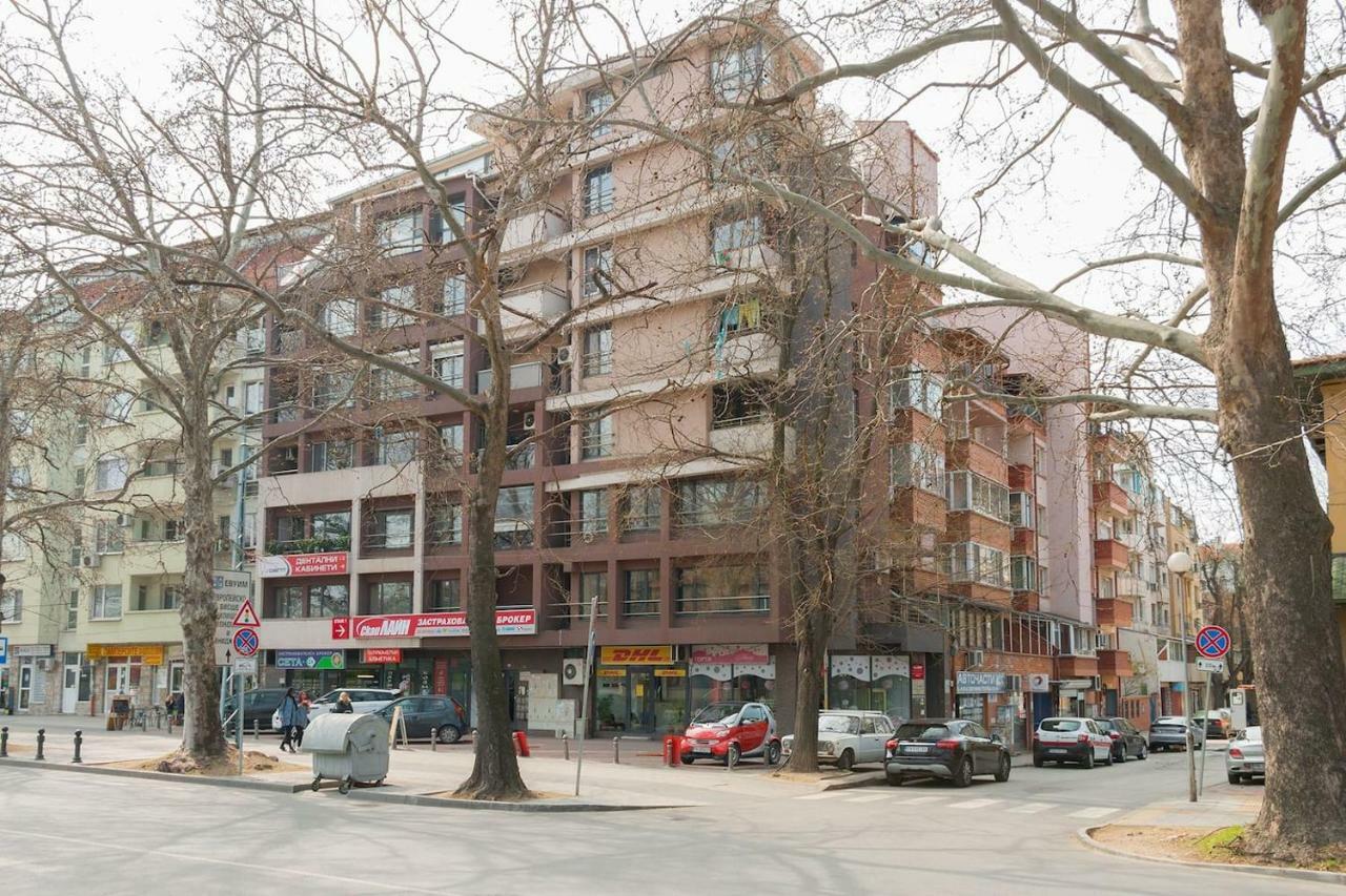 Glorious - 2-Bedroom Apartment Near Youth Hill By Flat Mаnager Plovdiv Exterior foto